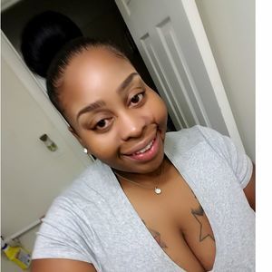 Meet your Posher, Caneisha