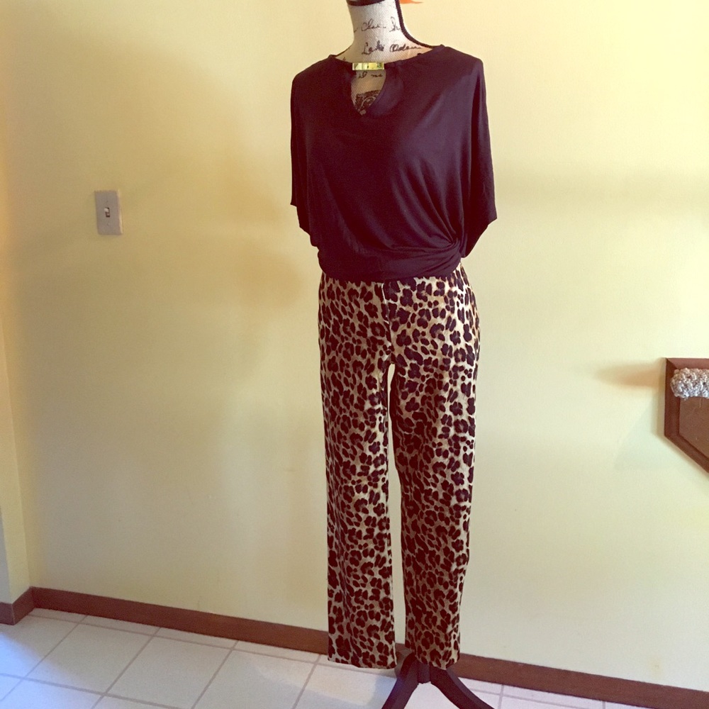 Animal print ankle length pants