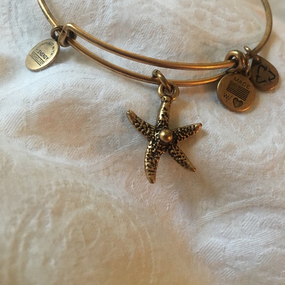 Alex & Ani (+) Energy - Star Fish Charm Barcelet - Picture 4 of 5