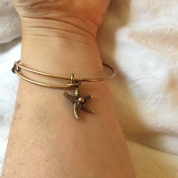 Alex & Ani (+) Energy - Star Fish Charm Barcelet - Picture 5 of 5