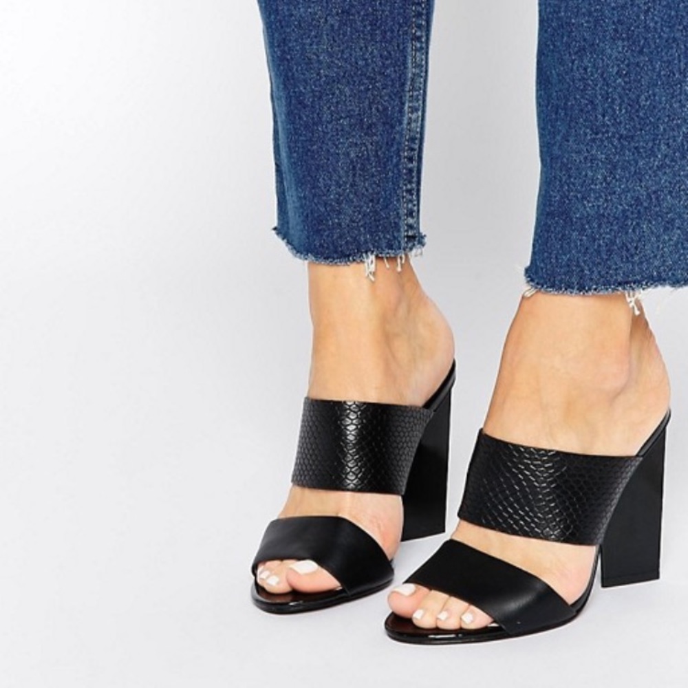 LOOKING FOR ASOS heeled sandal