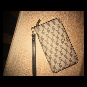MK wallet