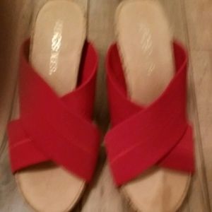 AEROSOL RED WEDGE SANDALS SIZE 7