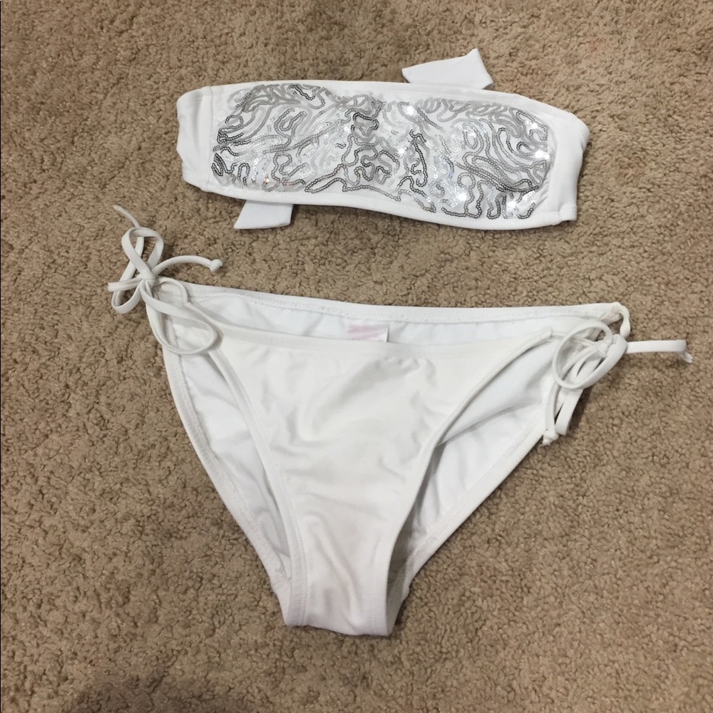 Bathing suit