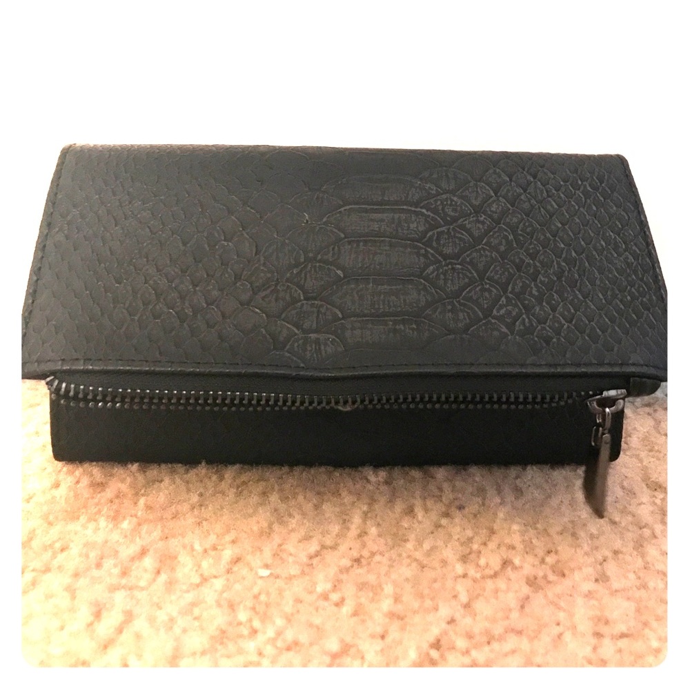 Snake skin textured wallet