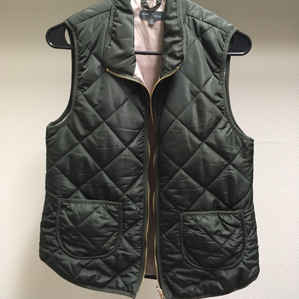 Market & Spruce Vest