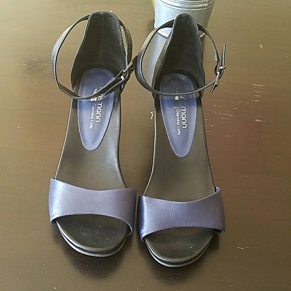 Ankle strap heels - Picture 2 of 4