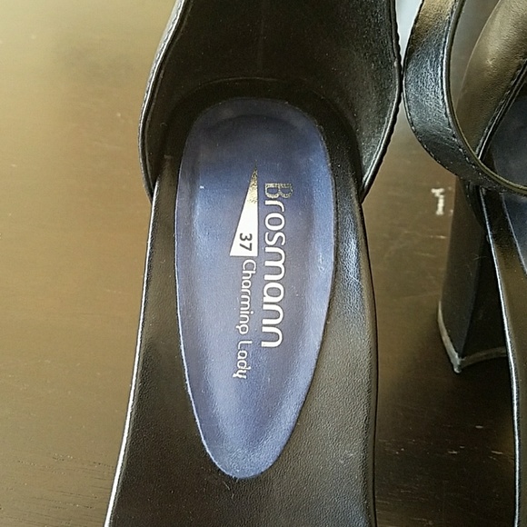 Ankle strap heels - Picture 4 of 4