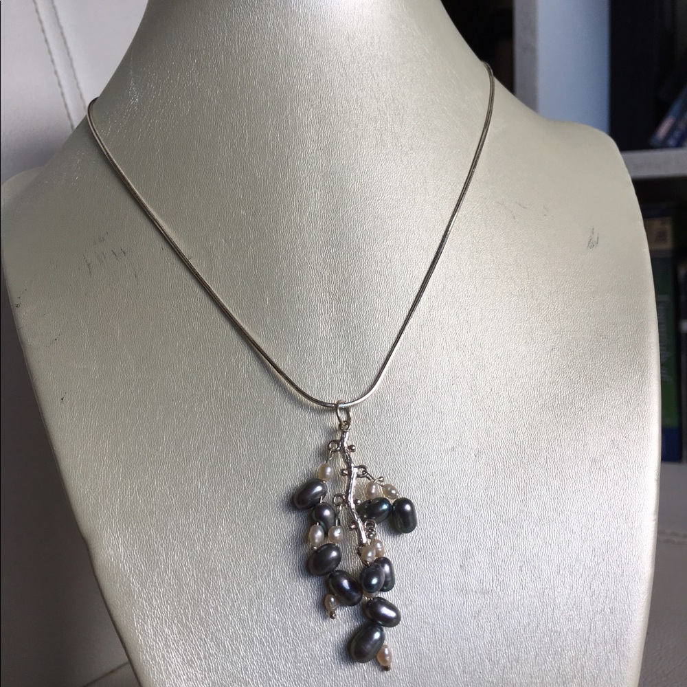 Handmade sterling silver necklace with pearls