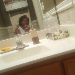 Meet your Posher, Tiara