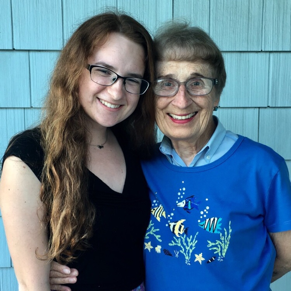 MEET YOUR POSHER: NATALIE