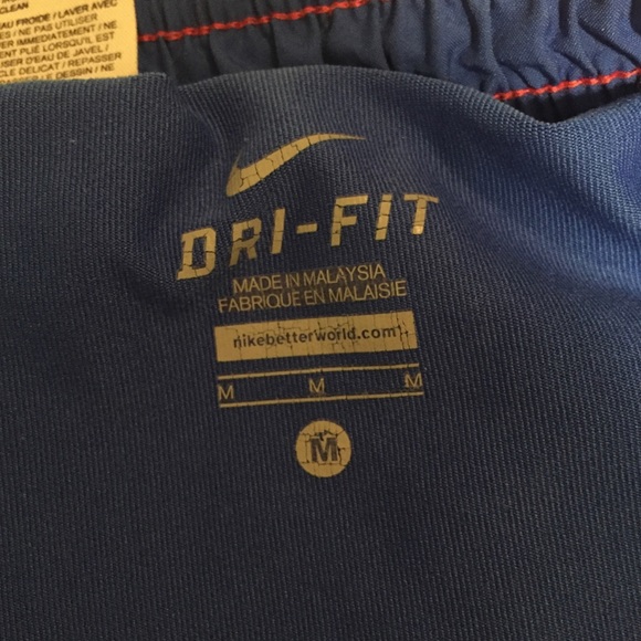 Nike retro running shorts - Picture 2 of 2