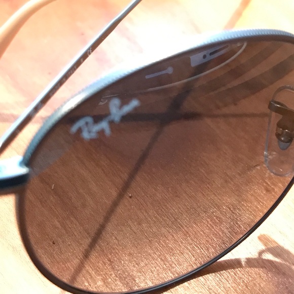 Ray-Ban iconic round metal frames. main image 5
