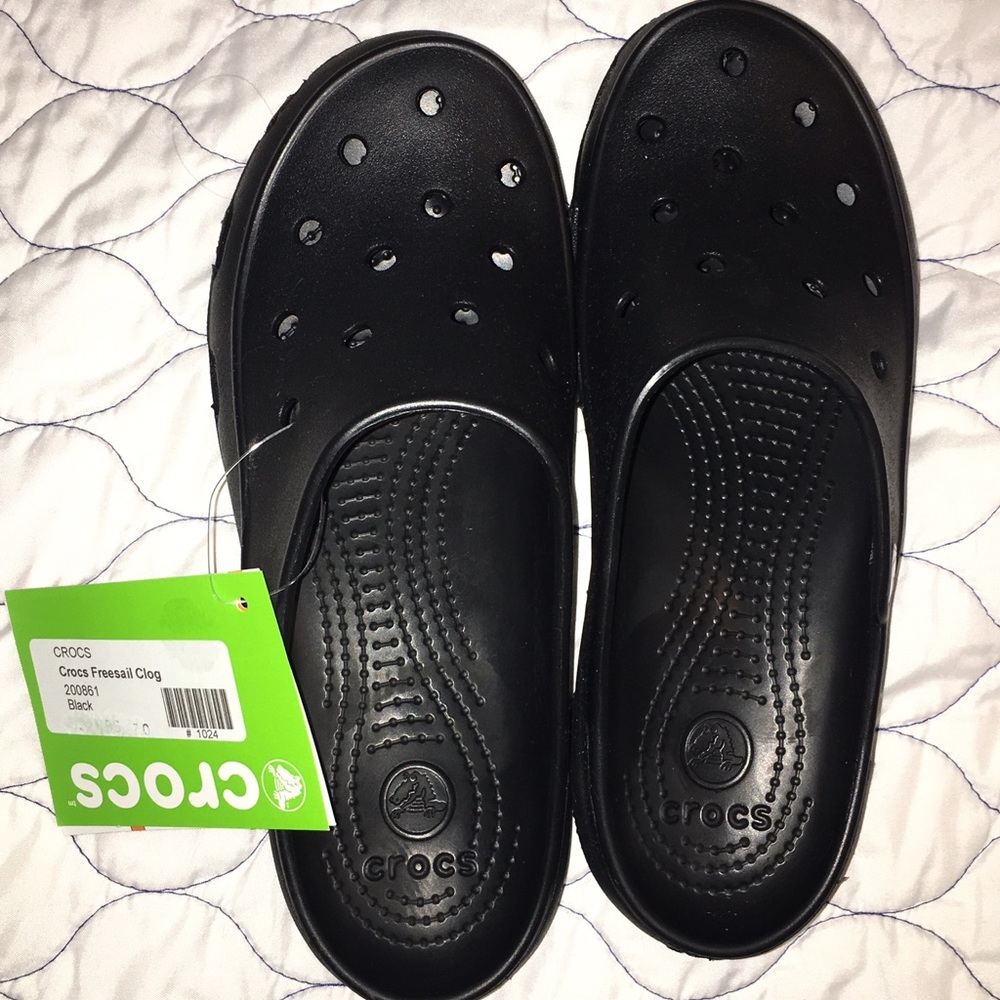 Brand new black Crocs Freesail Clogs!
