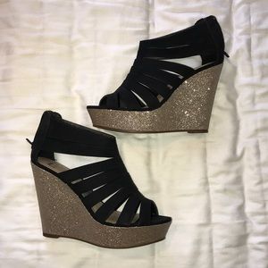 ELLE Black & Gold Glitter Wedges