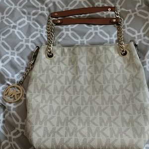 Michael Kors Authentic tote