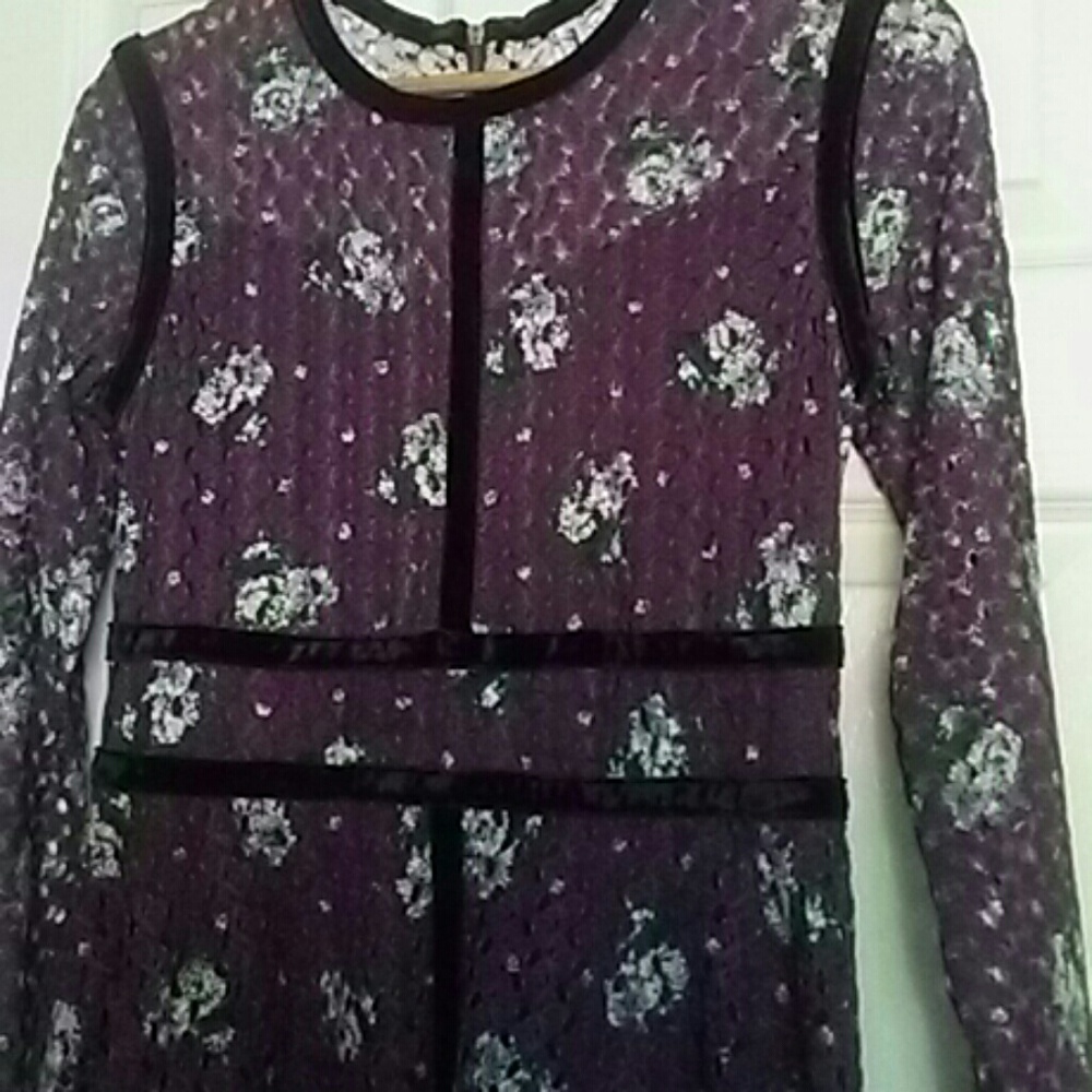Dress - Picture 4 of 4