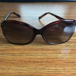 Fendi Sunglasses in great condition ☀️🌴👀