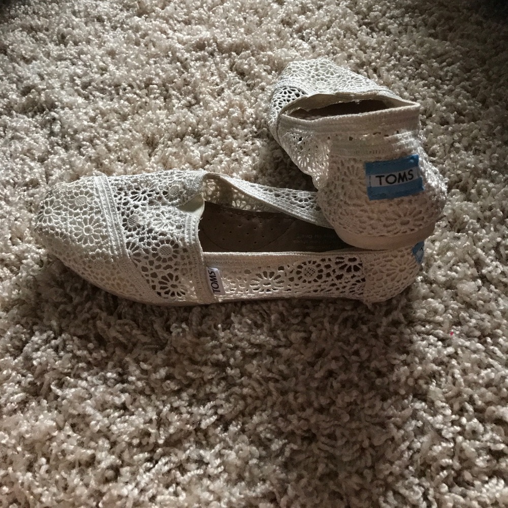 Cream colored crotchet Toms