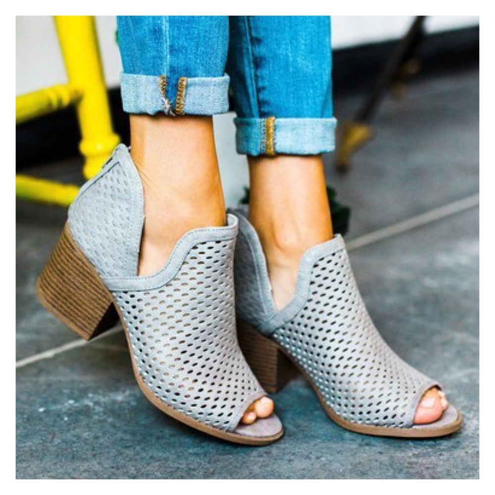 Jet Setter- Vegan Suede Ankle Booties - Picture 2 of 7