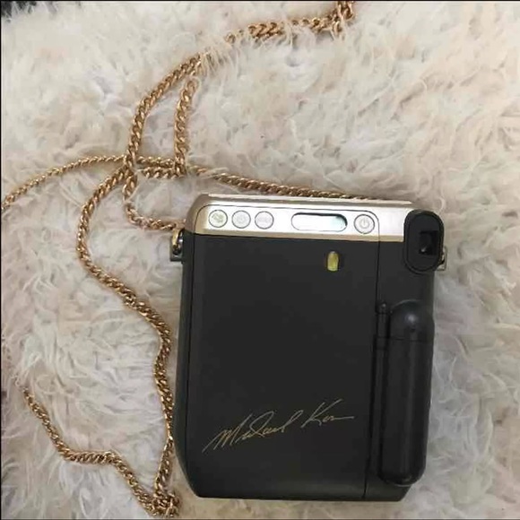 Michael Kors Polaroid *SOLD* - Picture 3 of 4