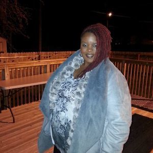 Meet your Posher, Pamela