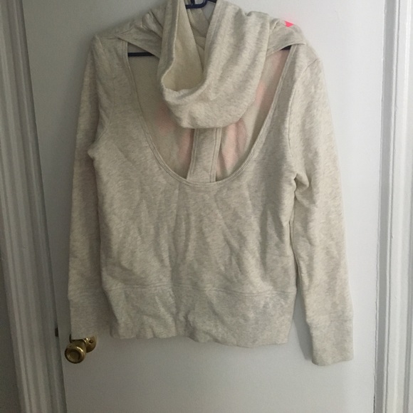 Pullover - Picture 2 of 3