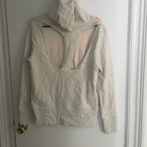 Pullover - Picture 3 of 3