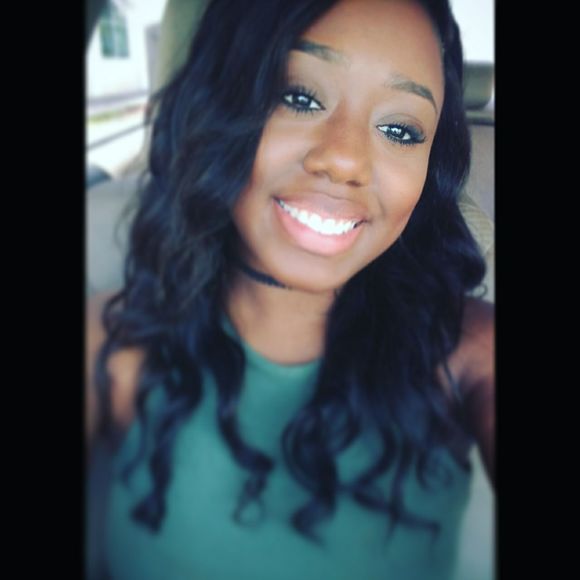 Meet your Posher, Rashonda - Picture 1 of 1