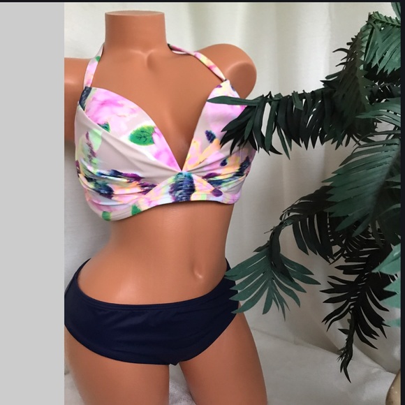 VS 38dd/XL CONVERTIBLE BIKINI SET MAX UPLIFT