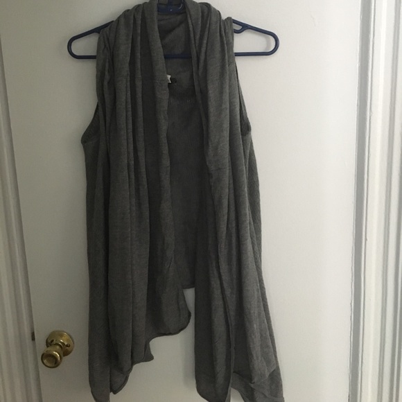 Layering vest - Picture 2 of 4