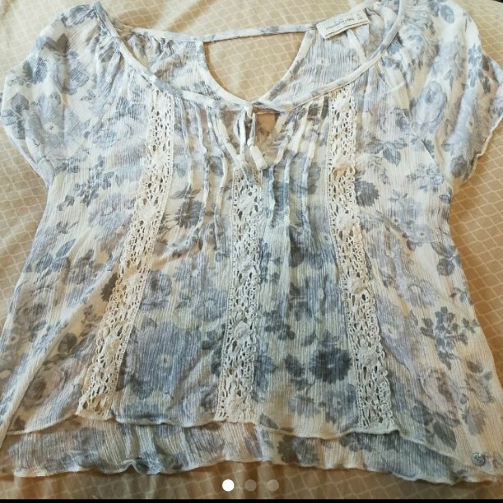 🚫❌SOLD❌🚫Abercrombie Top