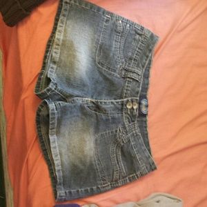Curvy Jean shorts
