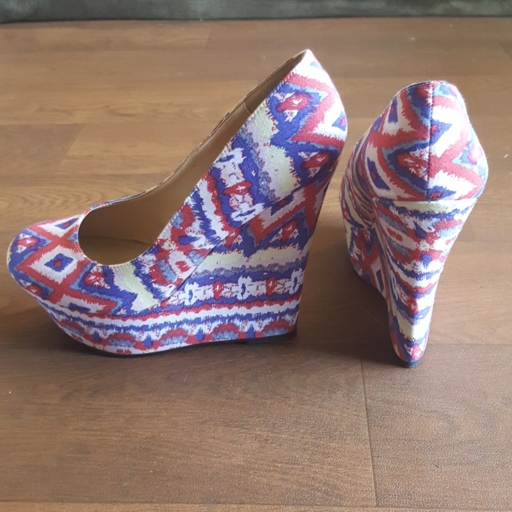 Multicolor platform wedges