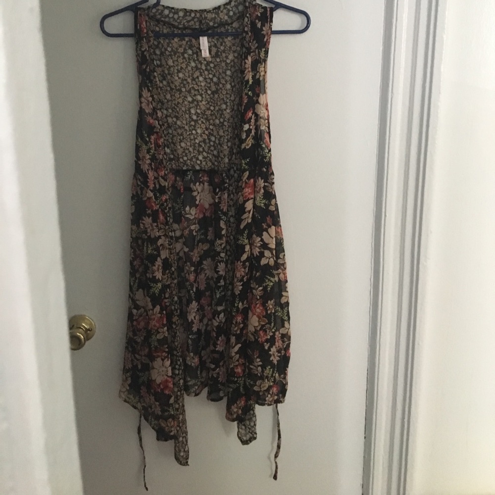 Floral tunic top