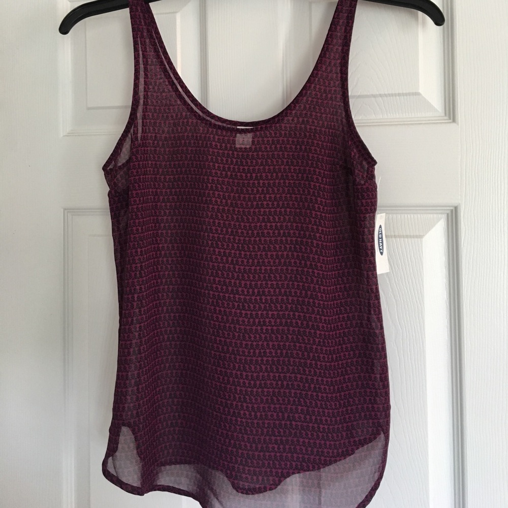 Casual, lightweight deep purple tank with tags!