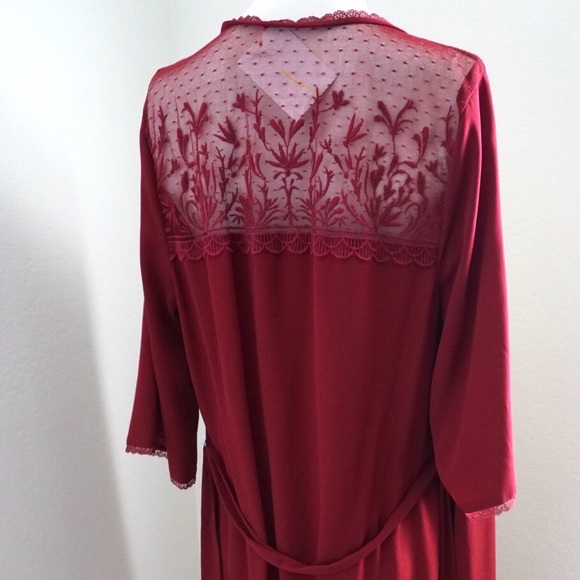Anthropologie Burgundy & Lace Robe - Picture 4 of 7