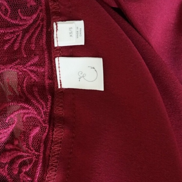 Anthropologie Burgundy & Lace Robe - Picture 6 of 7