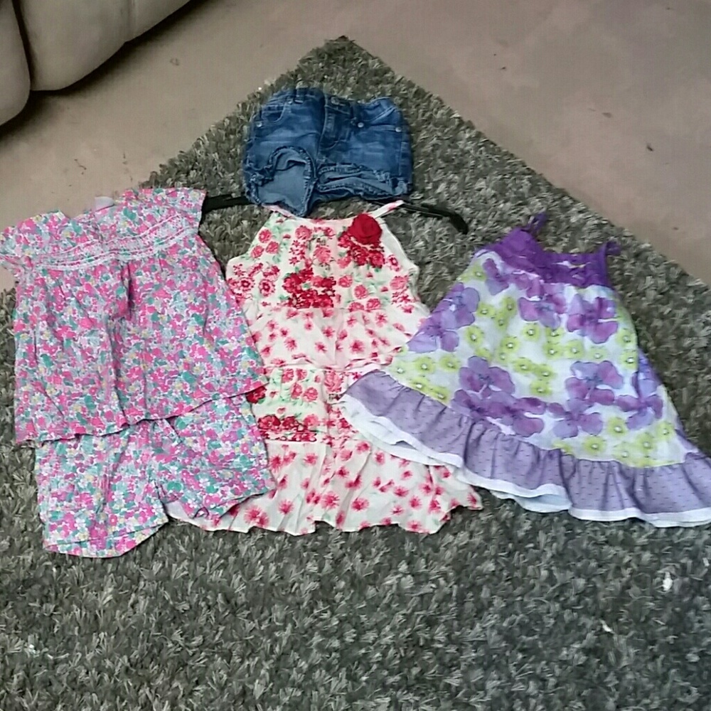 Little girl 2t bundle.