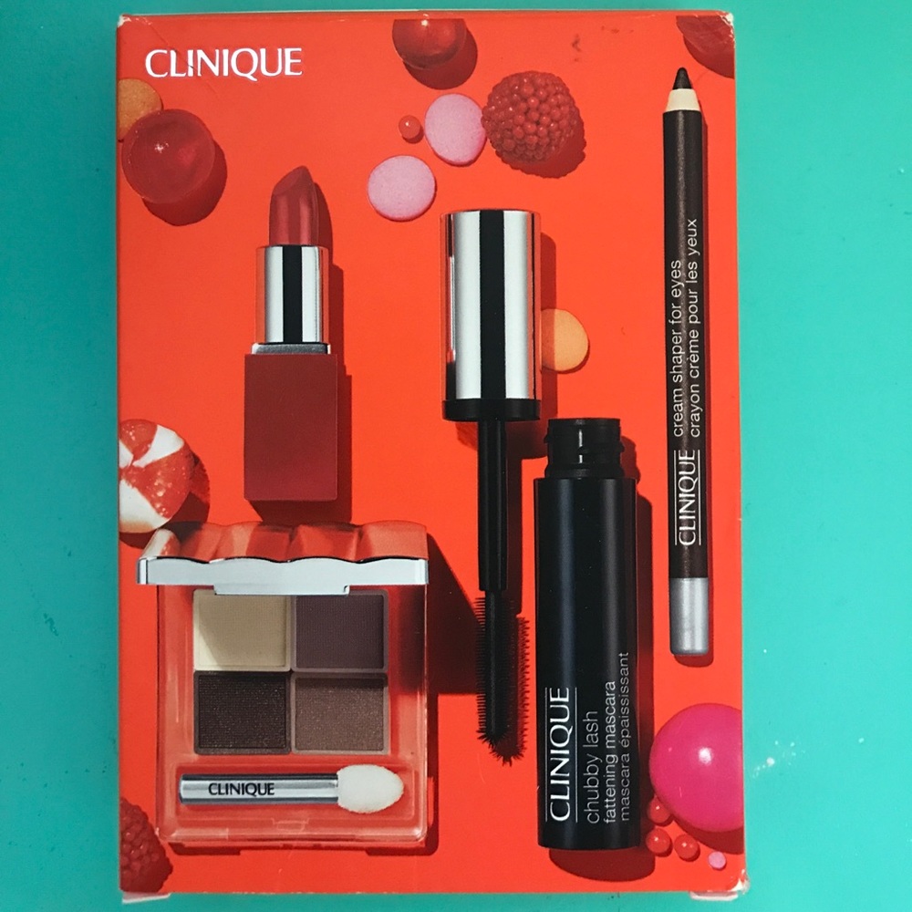 Clinique Cherry On Top Makeup Set