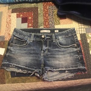 BKE Sabrina cut off shorts