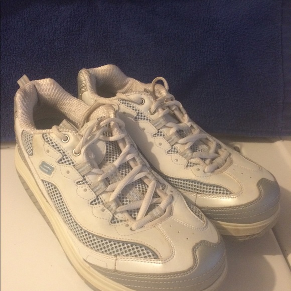 Skechers Shape Ups Size 9.5 - White, Silver & Blue - Picture 1 of 4