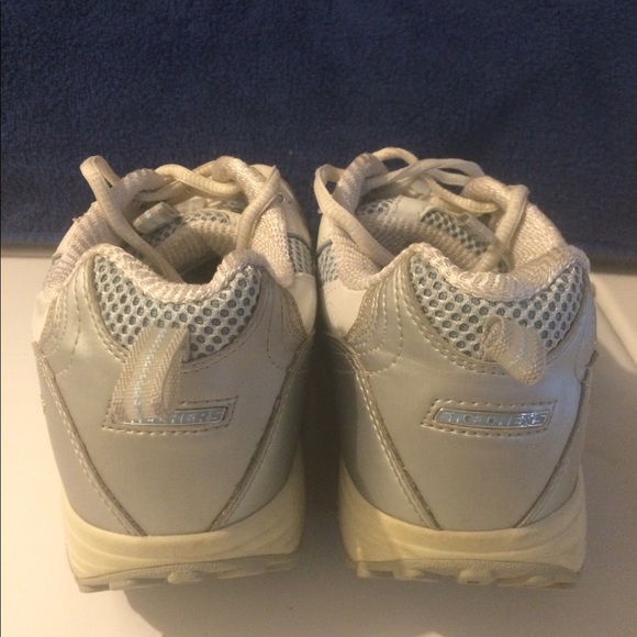 Skechers Shape Ups Size 9.5 - White, Silver & Blue - Picture 2 of 4