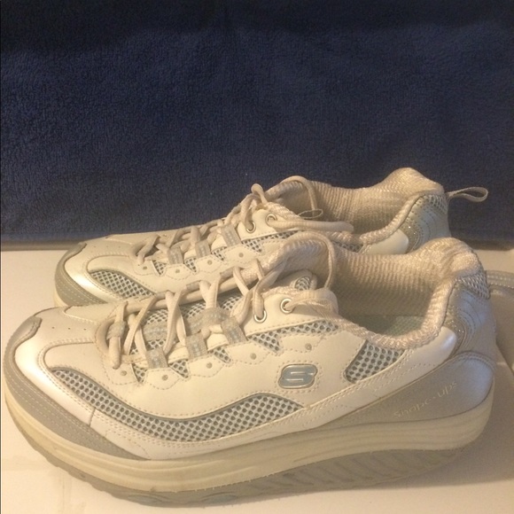 Skechers Shape Ups Size 9.5 - White, Silver & Blue - Picture 3 of 4