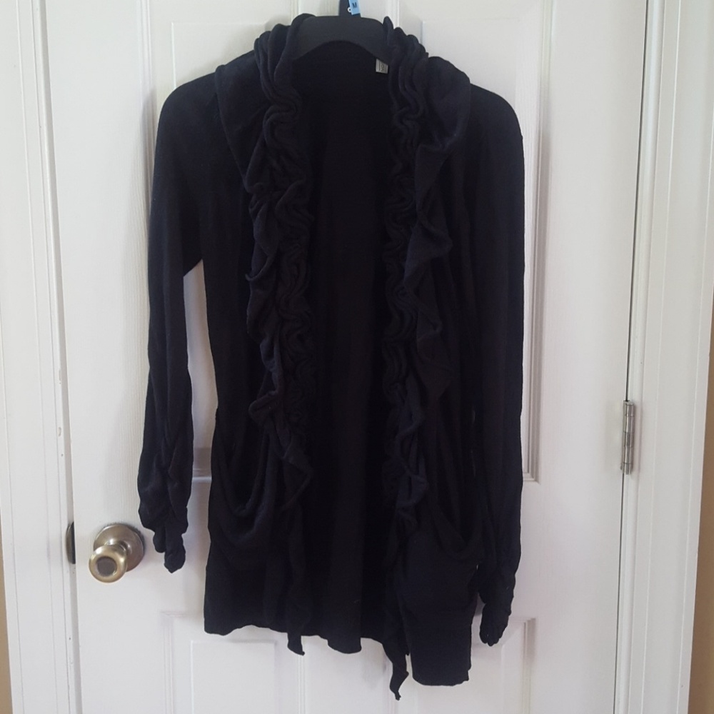 Ruffled cardigan