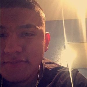 Meet your Posher, Carlos