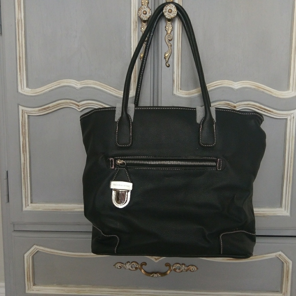 NEW!  Victoria's Secret 3-piece Bag Set