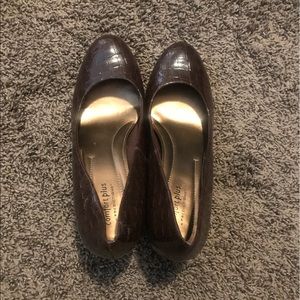 Brand new brown heels