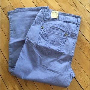 Rewind women's lavender Capris