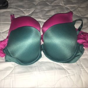 A set of Aerie bras colors are real and pink.